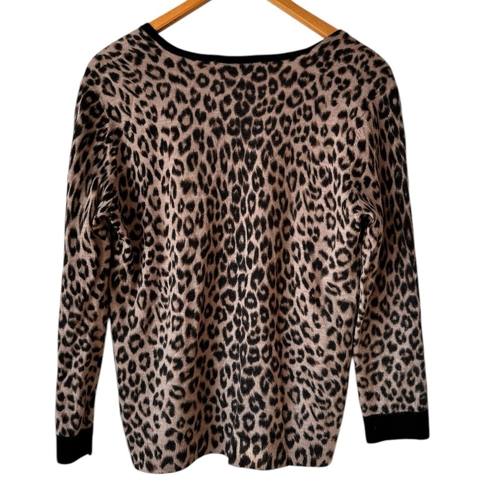 Gerard Darrel Paris 100% Merino Wool V-Neck Leopard Print Sweater - Picture 10 of 16